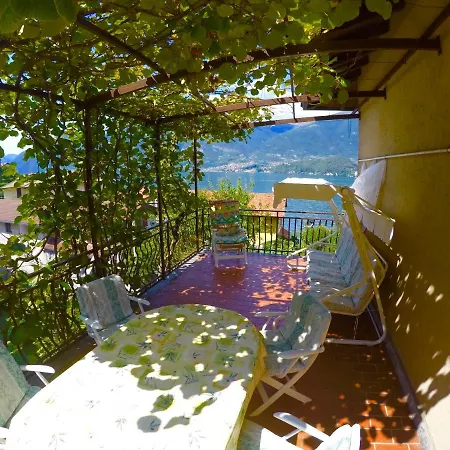 L'Agrifoglio Apartment Lezzeno Exterior photo
